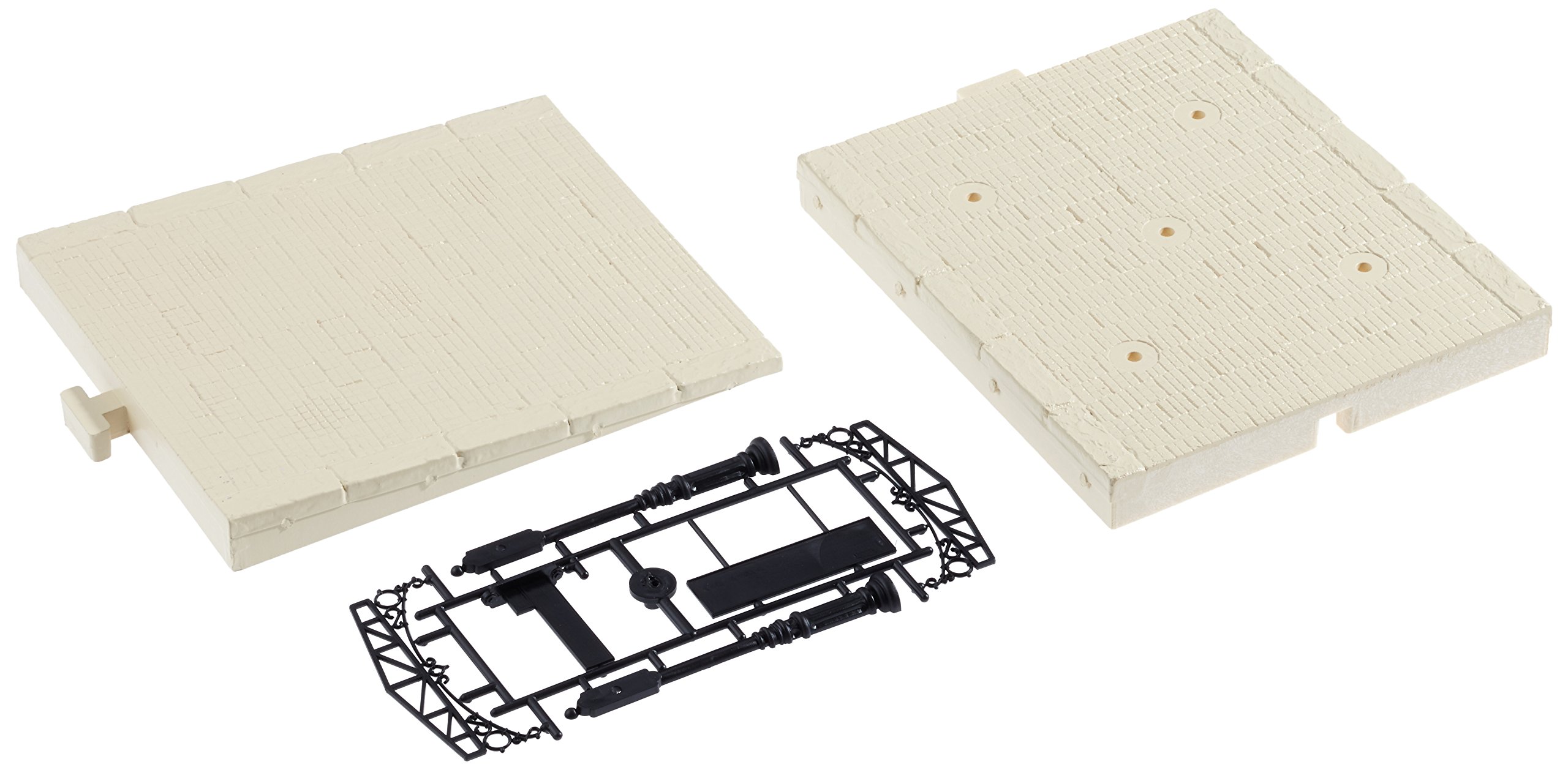 Amazon.com: Pola 330908 Cvrd Passenger Platform G Scale Building